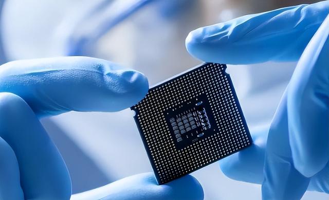 中国突破超纯铁技术！十万吨仅含8公斤杂质，打破美日垄断