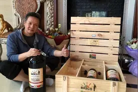 阎维文：15岁遇初恋，10年地下情，半个世纪婚姻，陪妻抗癌36年图片