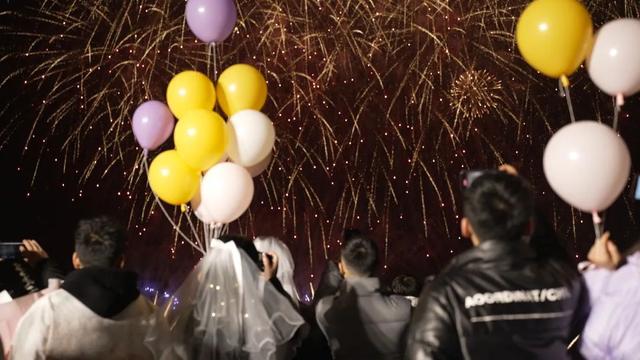 荥经七夕焰火全攻略：向银河发射爱心！2025年最浪漫的夜晚指南