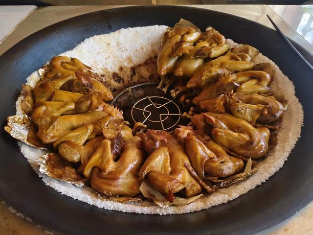 松阳不止有老村落，还有可以躺平、喝茶、吹风的老街