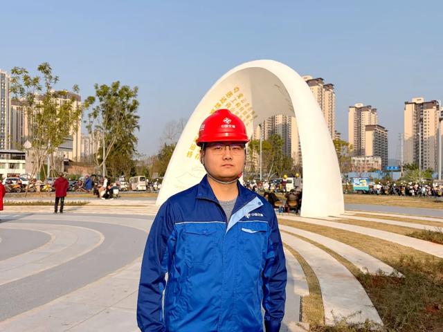 白天能量满满,晚上赛博朋克!射洪这个地方不得了