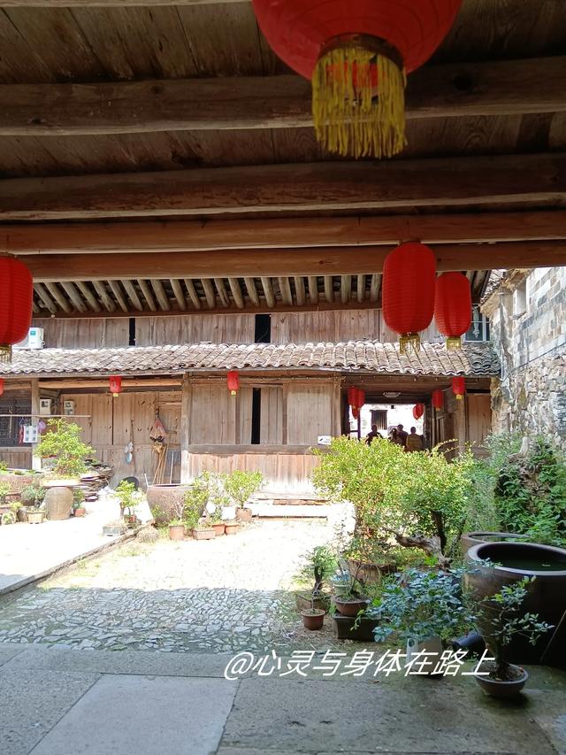 宁波东出发，一天玩转三门七个小众景点，随手一拍就是桌面壁纸。
