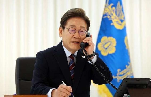 反日同盟加速成型！李在明听懂中方提醒，48小时内对高市亮明态度