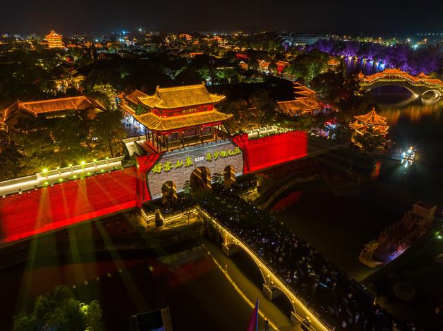 来台儿庄古城千万别错过这场光影盛宴✨