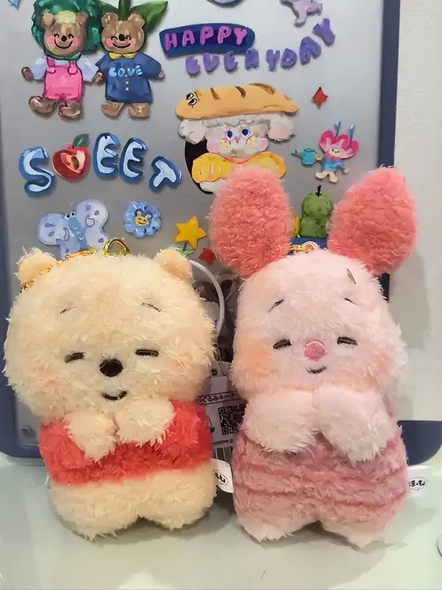 00后“搭子”抽象化：不找人类交友，偏爱毛绒、纸片人？