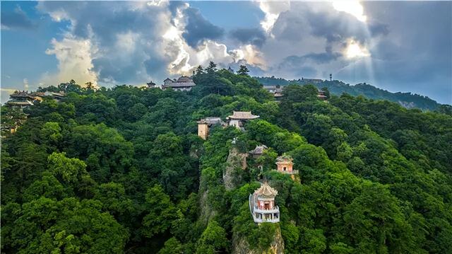 崆峒山初夏限定，赴一场秘境之约