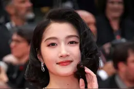 范冰冰赢关晓彤在哪里？同样是粉色仙女裙，对比太明显了图片