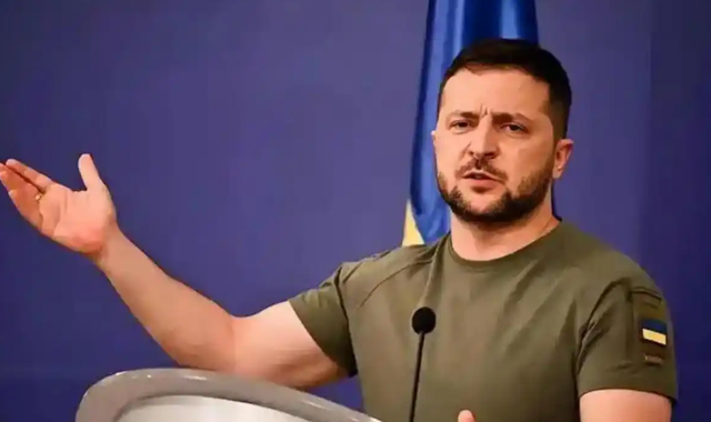 俄乌冲突大反转！红军城 9000 乌军被困，泽连斯基说辞遭拆穿