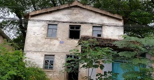 江西即将消失的矿山城，昔日辉煌拥有10万人，如今被遗弃满目荒芜