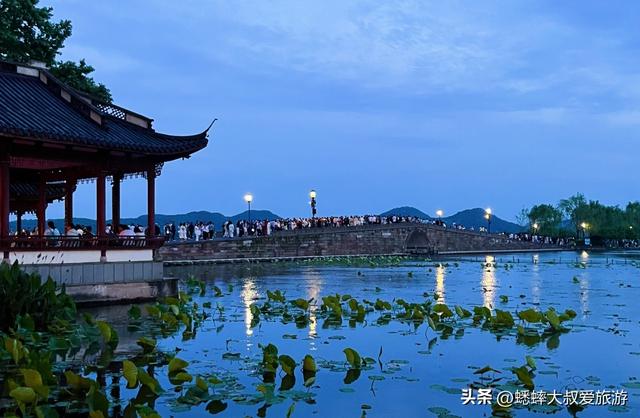 2025杭州西湖距哪个火车站近？哪个地铁口方便？别急，攻略来了！