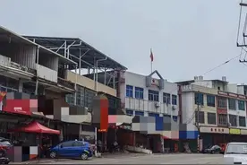 一男子怀疑被窃听杀害邻居案二审 杀人后自捅两刀伪装防卫图片