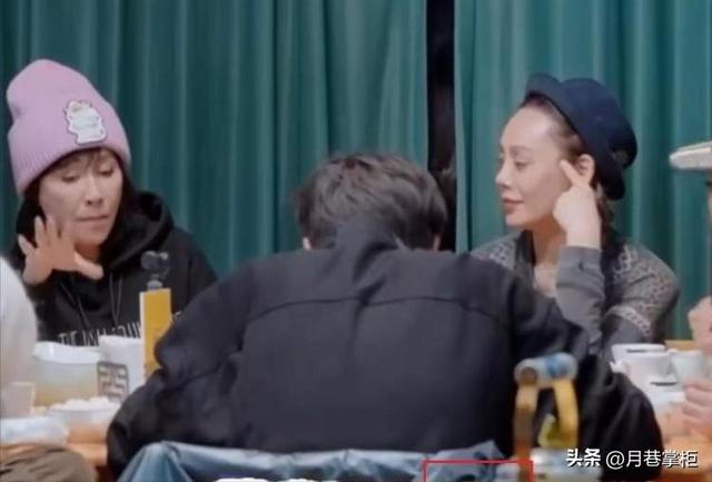 摊牌了！72岁唐国强终于承认与刘晓庆的真实关系，曾志伟当场傻眼