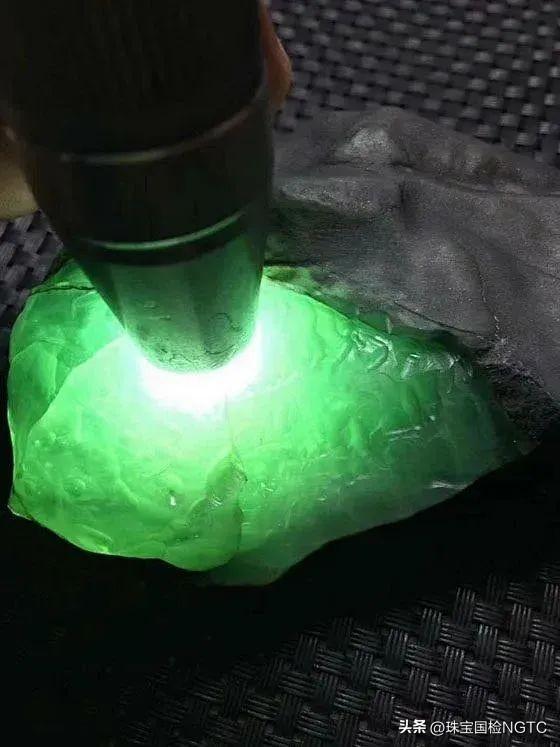 地质成因入手，国标分级尺度，全面认知翡翠原石