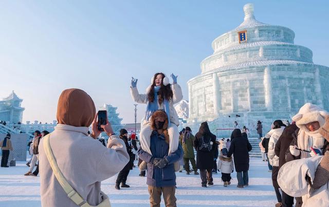 中国雪场成国际热门，入境订单飙涨130%，冰雪经济迎来黄金时代