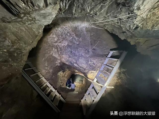 莱芜苗山镇铜山村里的汉代铜矿洞