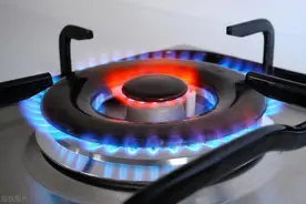 燃气灶上有个小机关，简单拧一拧，做饭又快又省气，太棒了图片