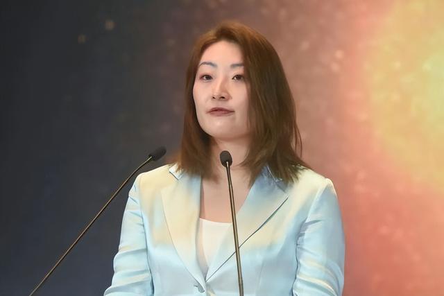 难怪宗馥莉沉得住气，律师战绩显赫，仨底牌未出，宗老算盘恐落空