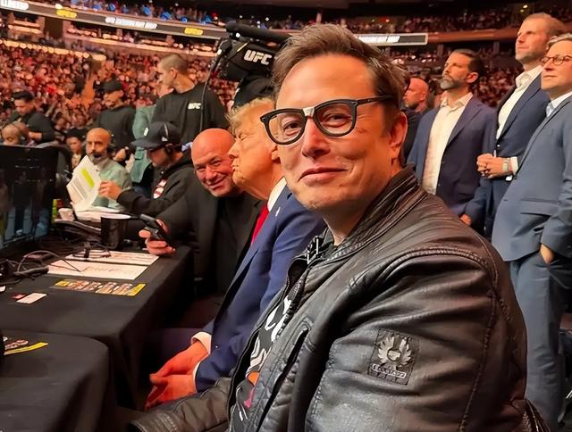 马斯克身价近7000亿美元，明年有望破万亿，与川普和好是发财关键