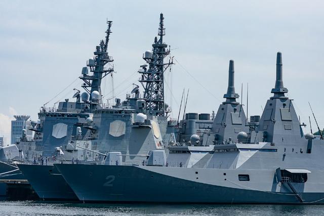 为讨好特朗普，高市早苗拿出了压箱底的本钱	，结果中国的重拳已到