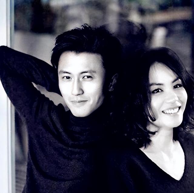 官方发文，高调官宣56岁王菲喜讯，让谢霆锋和整个娱乐圈沉默了