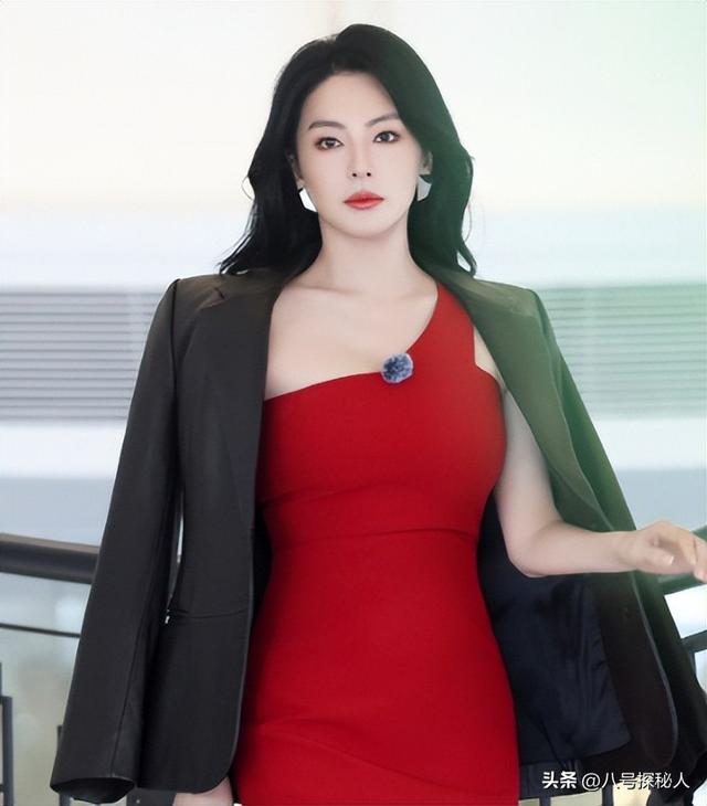 色字头上一把刀！“纵欲过度”的张雨绮，终走上萧亚轩的“老路”