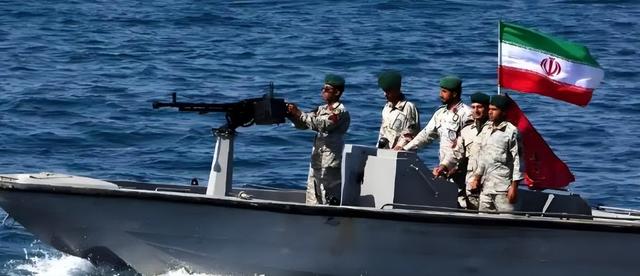 中方资产被扣押，局势变成4打1，伊朗出兵登船，特朗普捅马蜂窝