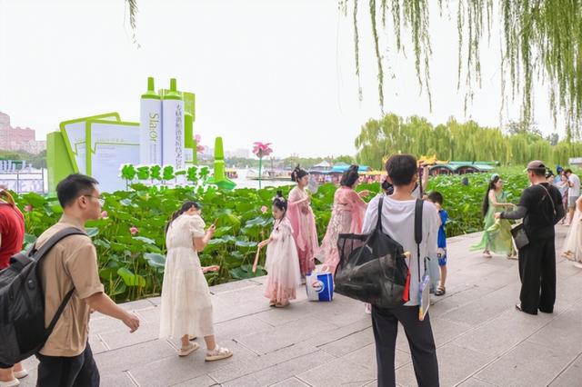 大明湖“破圈”：济南文旅融合创新模式引关注