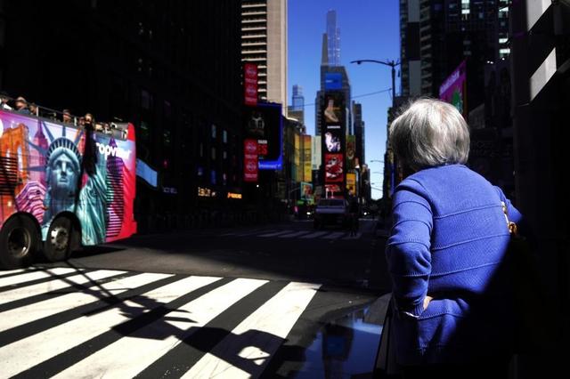 美政府停摆27天！航空业瘫痪，薪水叫停，不到2天延误1万次航班