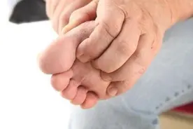 脚气、湿疹瘙痒难忍怎么办？这3个方法，快速缓解皮肤瘙痒！图片