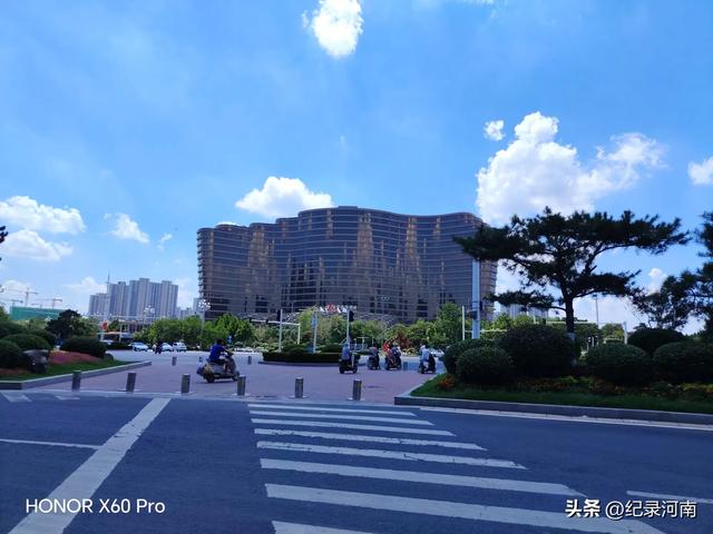三线城市商丘市中心城区第一个也是唯一个五星级酒店信华建国酒店