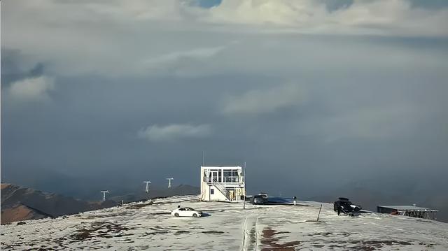 独家揭秘：新都桥真正人少景美的4个宝藏垭口，收藏起来慢慢去。