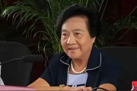 从国务院成立到今天，共产生5位女副总理和3位女国务委员，都是谁图片