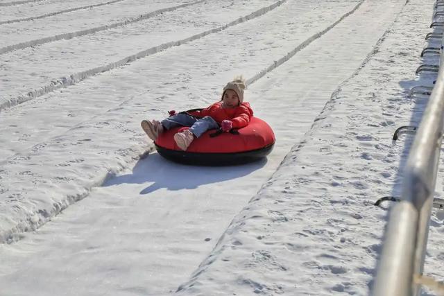 2万㎡超大雪场敞开玩儿！龙潭冰雪节焕新升级→