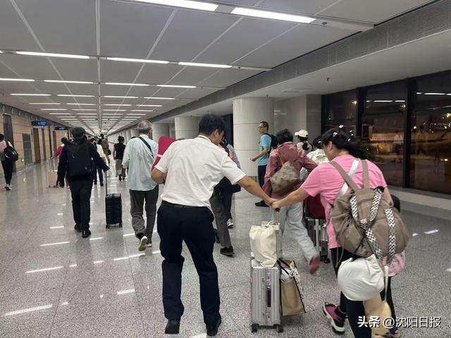 【暖“阳”记录】桃仙机场上演“极限中转”：11名旅客从焦虑到心安