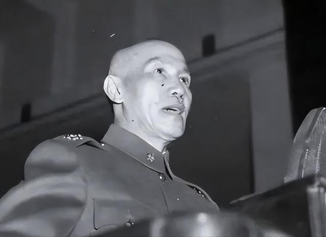 蒋介石孙子提出“两蒋”移灵大陆，台湾不同意，大陆一句话显格局