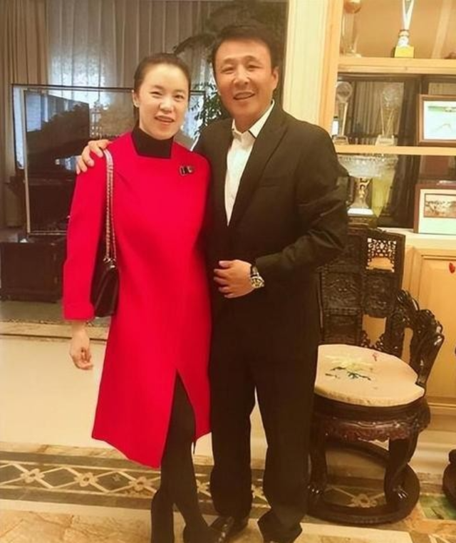中国最有钱的5位运动员排行榜，姚明勉强排第3，第1名非她莫属