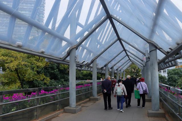 昆明的空中栈道建设是一个极好的构思