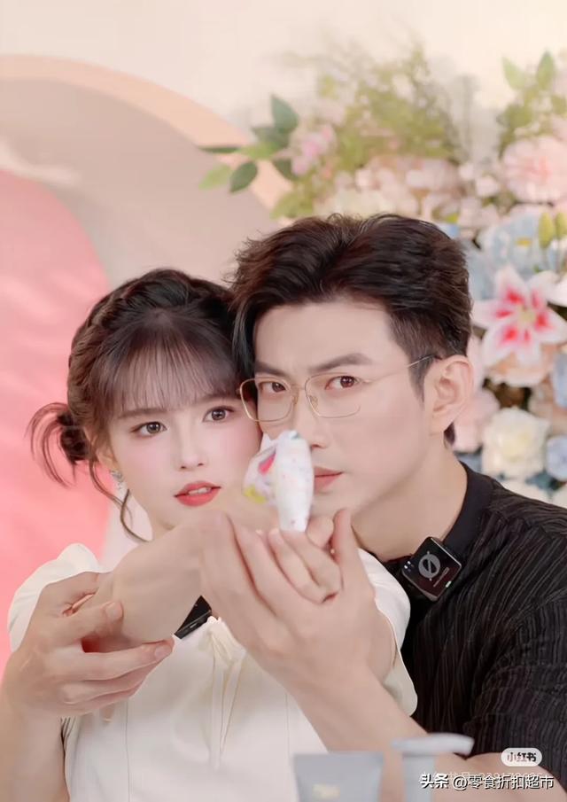 我的天！没想到他们是真情侣，难怪短剧中吻戏那么自然又投入