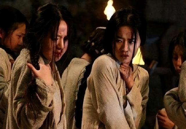沦为这一民族的女俘虏有多可怕？晚上受尽折磨，更可怕的还是白天