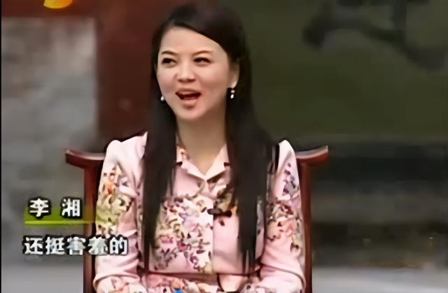 李湘不忍了！公开回应与释永信的真实关系，亲吻照的真相终于大白