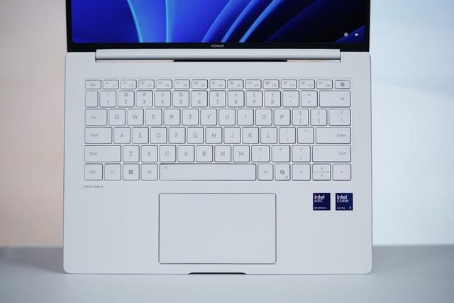 加价选触控屏值不值？荣耀MagicBook Pro14新款国补后4739元起