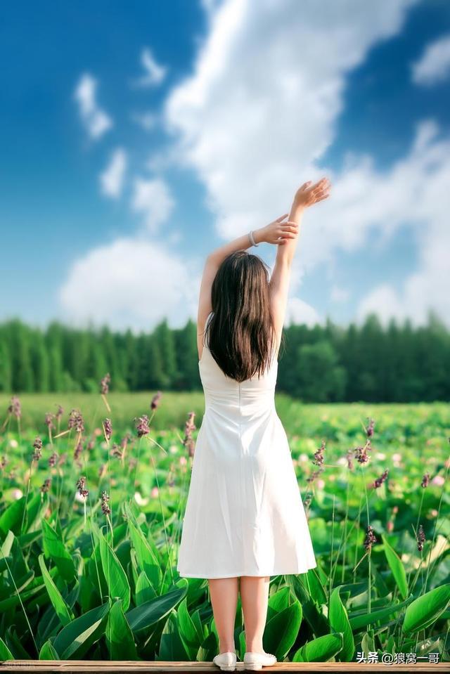不要和任何人走得太近——记住，是任何人