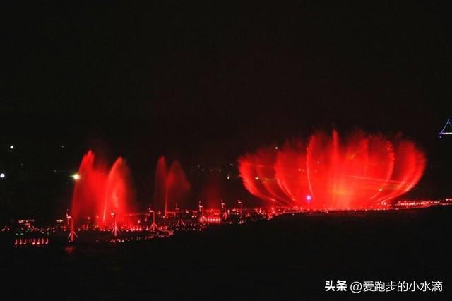 常州新龙湖音乐喷泉：水影之间的科技与浪漫