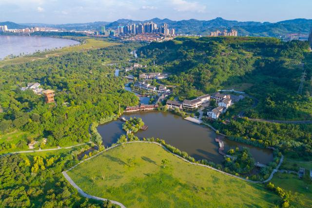 “来宜泸 耍一路”！宜宾、泸州来渝广发邀请函 “房车巡游快闪”燃动山城