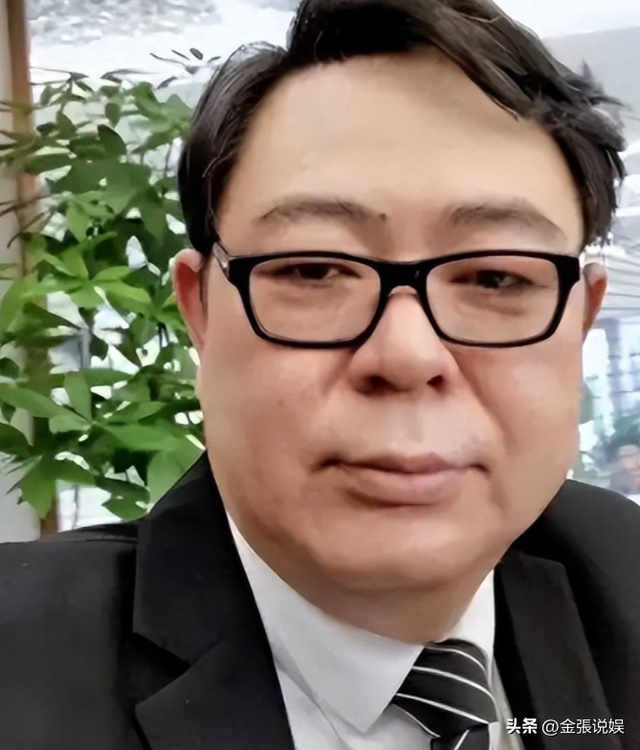 贪财又好色！德不配位的几位老艺术家，诠释了人前一套，背后一套