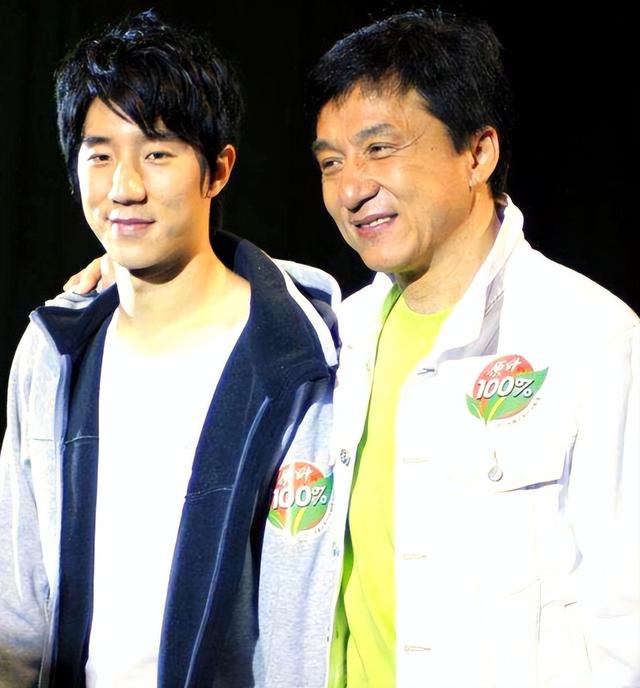 71岁成龙不再隐瞒，公开去世后留特殊礼物，病逝传闻早真相大白