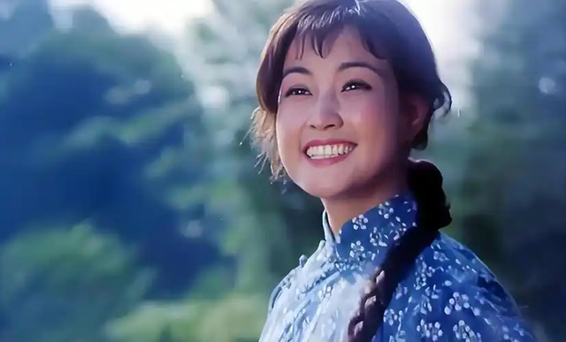 钱再多有什么用？75岁的“风流妖精”刘晓庆	，已经走上另一条道路