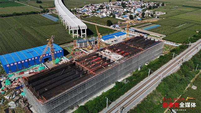 济微高速宁阳县转体桥工程加速推进