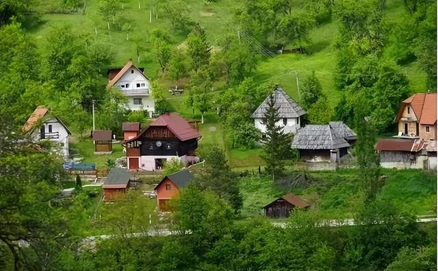 前往塞尔维亚旅游，支付当地美女600元人民币，能享受到啥服务？