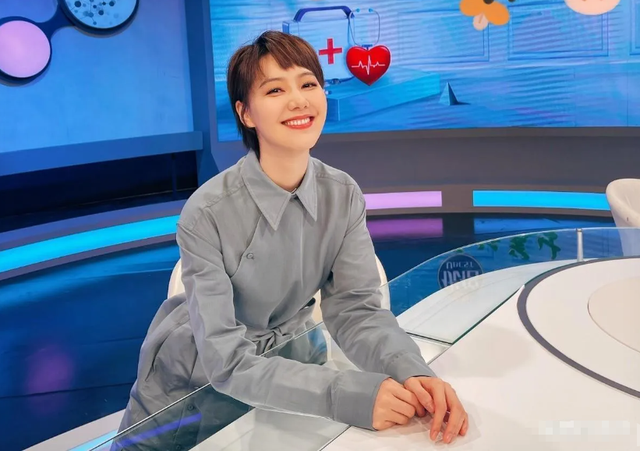 讨好大佬，陪睡上位，遭央视“开除”，她身上的标签哪个才是真的